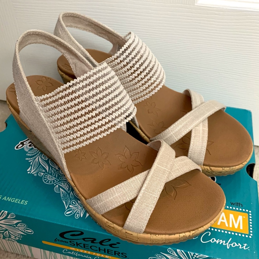 Skechers Cali Beverlee High Tea Natural Slip-On Wedge Sandals | US Size 7W - Picture 2 of 7